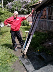 Мастер по строительству домов, бетонщик Евгений Ардашев