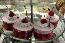 Магазин-кулинария Сладкоежка, с рейтингом 4 - находится по адресу Старый Оскол, Солнечный микрорайон, 1 