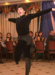 Танцор, тренер по народным танцам Style Asa