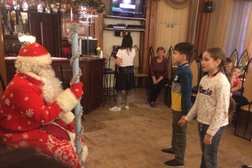 Сауна Дворик, с рейтингом 3.5 - находится по адресу Цветочная ул., 16в, Санкт-Петербург, Россия 