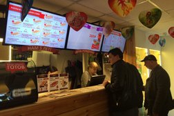 Сушиwok, с рейтингом 4.2 - находится по адресу Москва, Андропова проспект, 30 